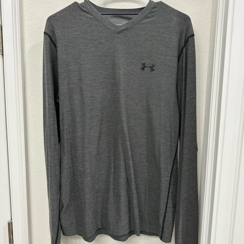 long sleeve under armour top